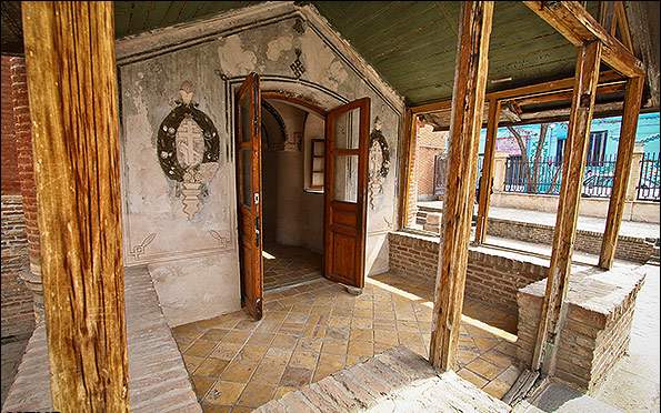 مدينة قزوين
قصر چهل ستون
كنيسة كانتور
إمام زاده