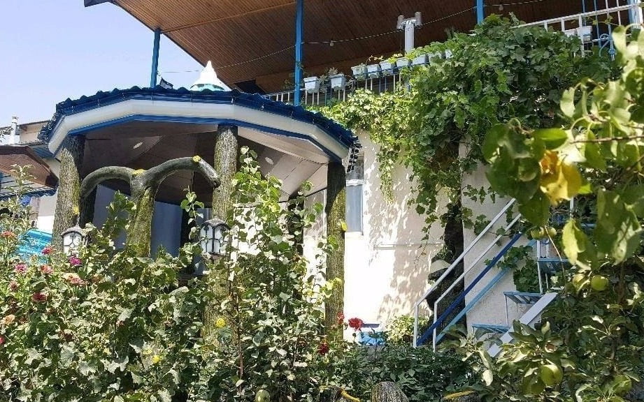 طالقان (منزل آیة الله طالقاني و شلال كركبود و گردنه هزار چم و إمام زاده غازي مير سعيد و سد وبحيرة طالقان)