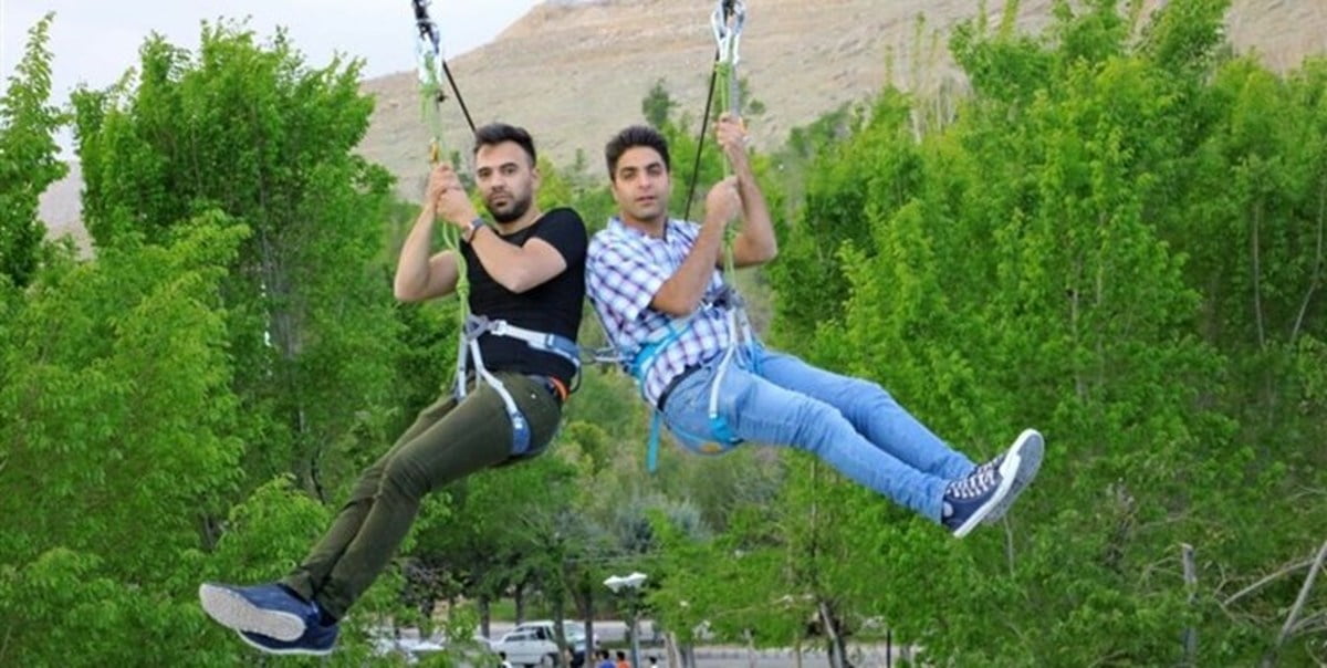 سنندج (قصر سالار سعید و قصر خسرو آباد و قصر عاصف وزیري و سوق سنندج و مجمع ابیدر بازک الترفیهي)