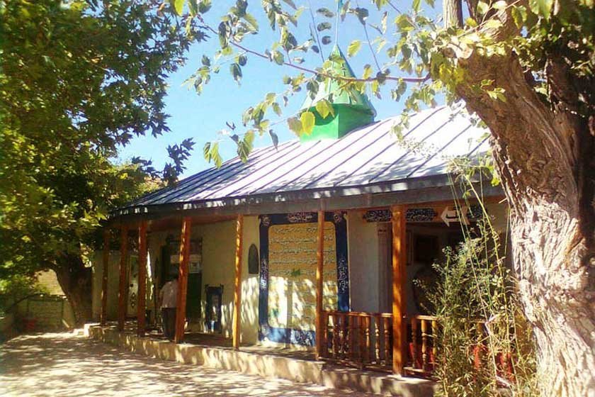 طالقان (منزل آیة الله طالقاني و شلال كركبود و گردنه هزار چم و إمام زاده غازي مير سعيد و سد وبحيرة طالقان)