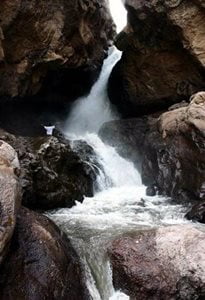 طالقان (منزل آیة الله طالقاني و شلال كركبود و گردنه هزار چم و إمام زاده غازي مير سعيد و سد وبحيرة طالقان)