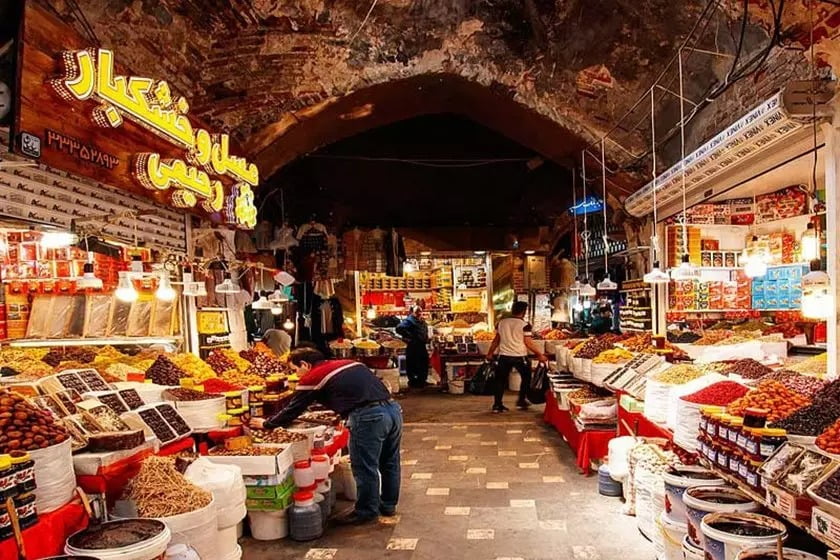 بحيرة سهى و شلالات لوتون و منزل صادقي و سوق أردبيل الکبیر و جسر يعقوب